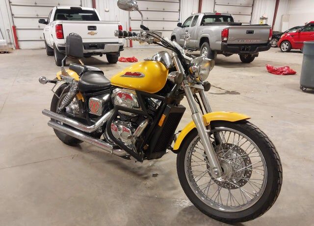 2002 HONDA VT750