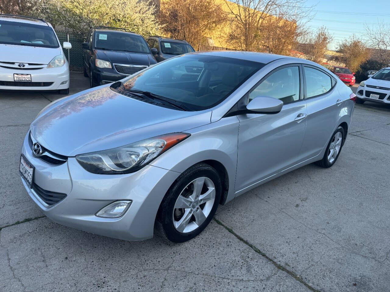 2013 HYUNDAI Elantra