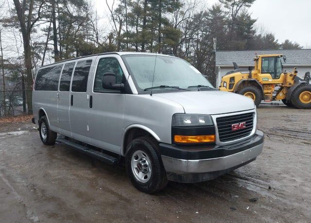 2022 GMC Savana