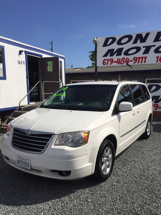 2010 CHRYSLER Town and Country