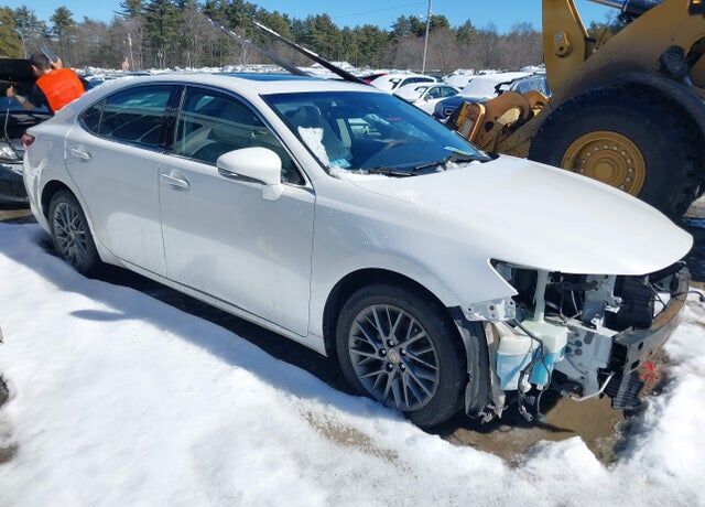 2018 LEXUS ES