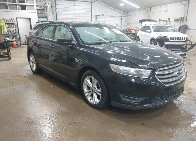 2013 FORD Taurus