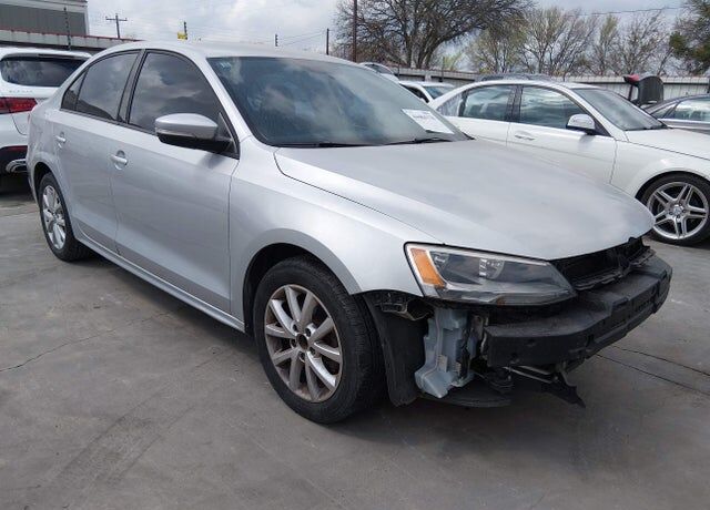 2011 VOLKSWAGEN Jetta