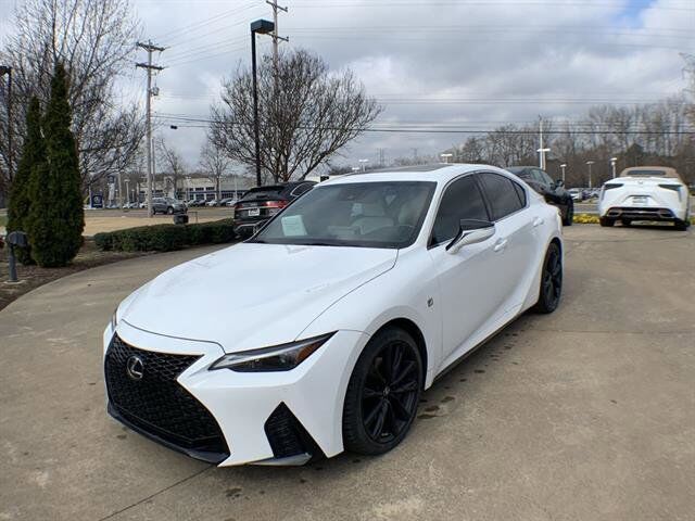 2022 LEXUS IS