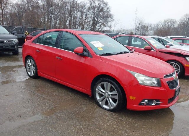 2013 CHEVROLET Cruze