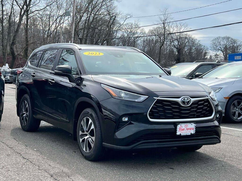 2023 TOYOTA Highlander