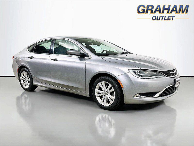 2016 CHRYSLER 200