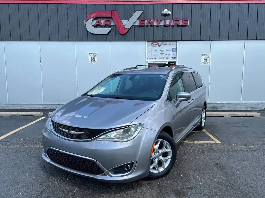 2017 CHRYSLER Pacifica