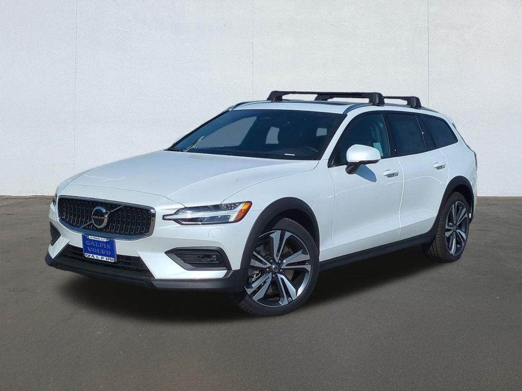 2026 VOLVO V60CC