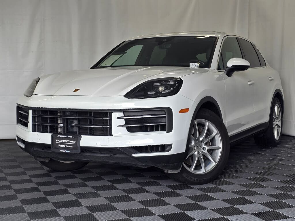 2024 PORSCHE Cayenne