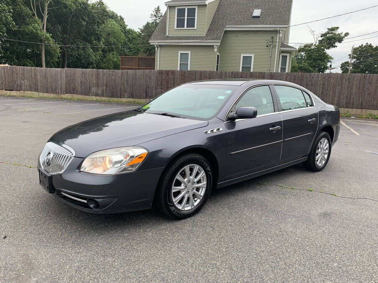 2010 BUICK Lucerne