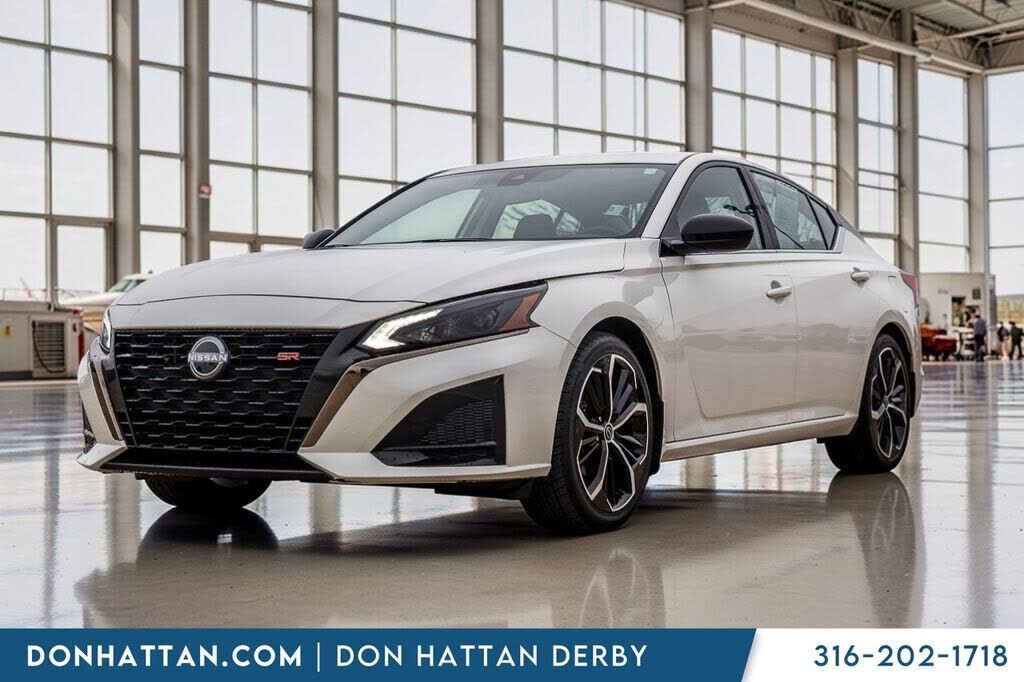 2024 NISSAN Altima