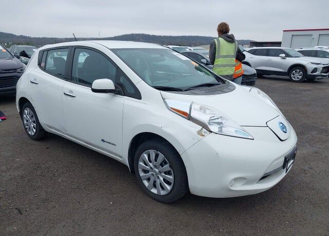 2015 NISSAN Leaf