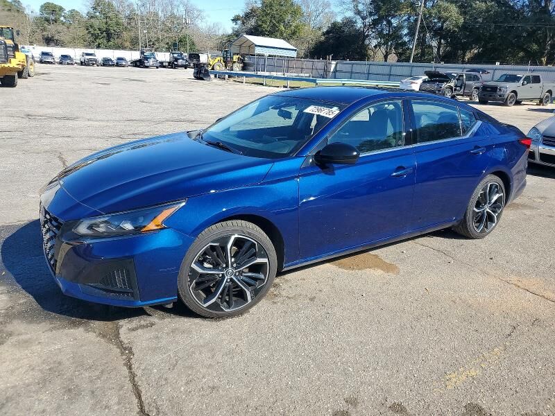 2024 NISSAN Altima