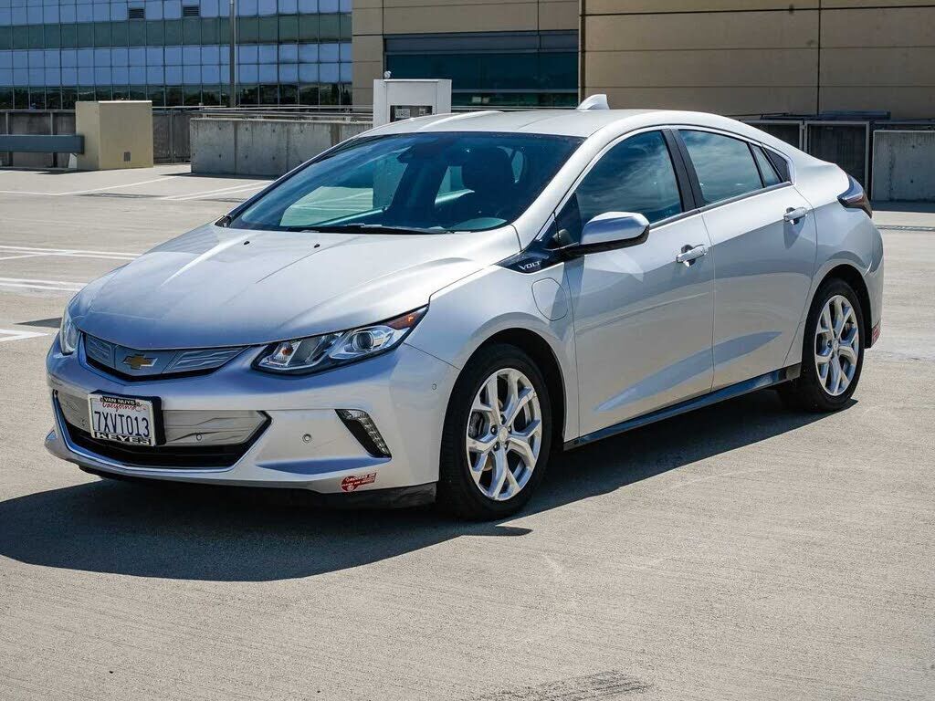 2017 CHEVROLET Volt