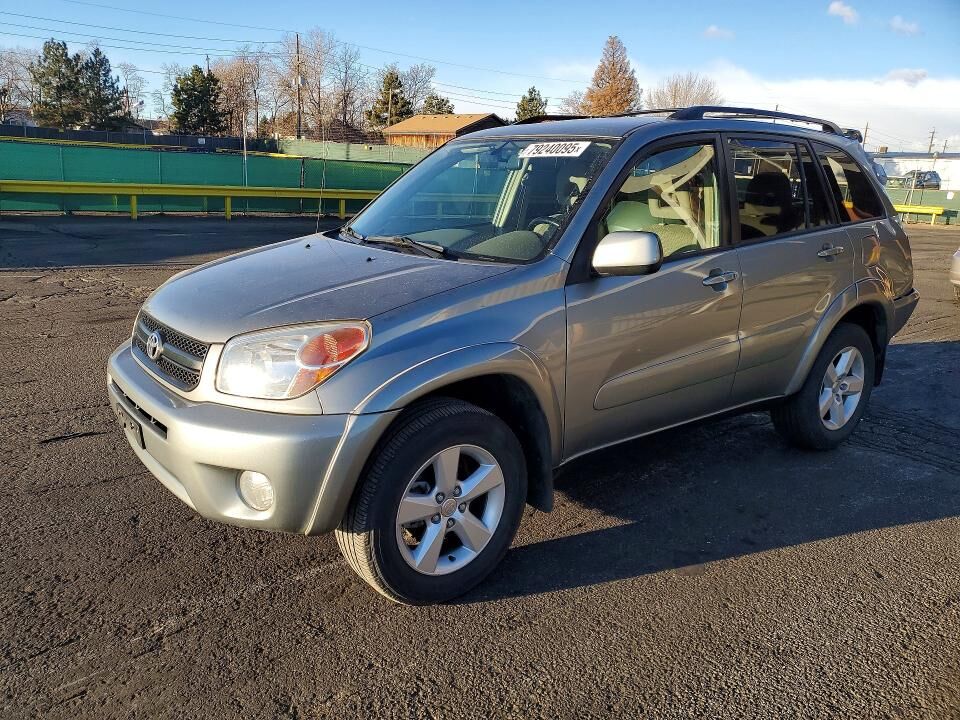 2004 TOYOTA RAV4