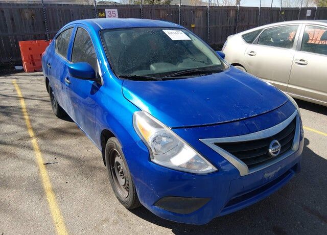2016 NISSAN Versa