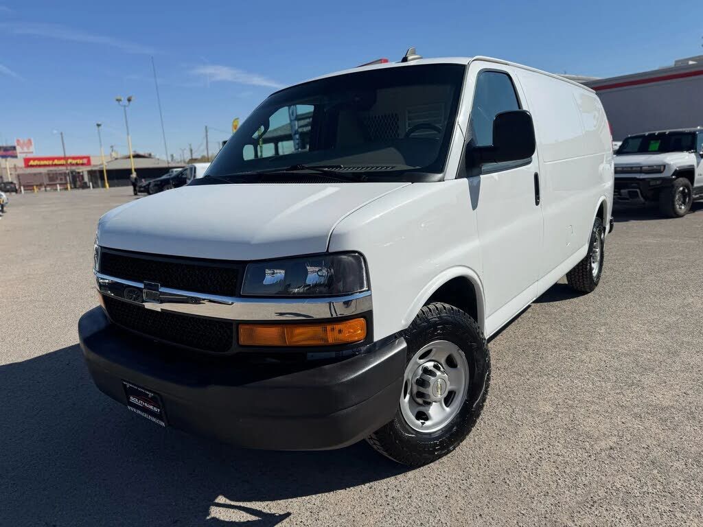 2020 CHEVROLET Express