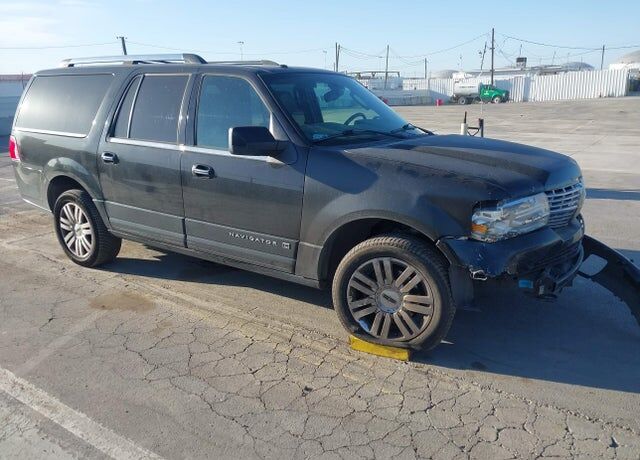 2012 LINCOLN Navigator