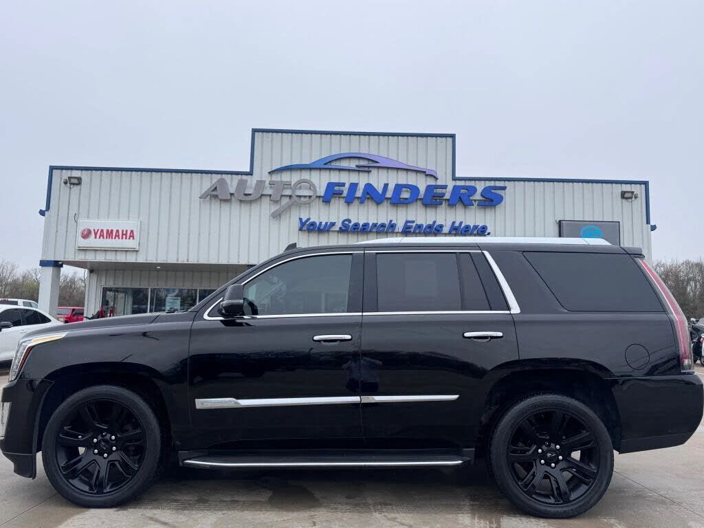 2016 CADILLAC Escalade