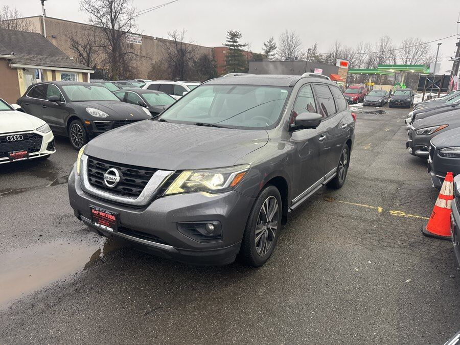 2017 NISSAN Pathfinder