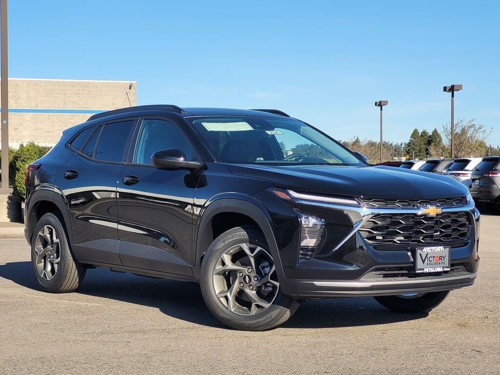 2026 CHEVROLET Trax
