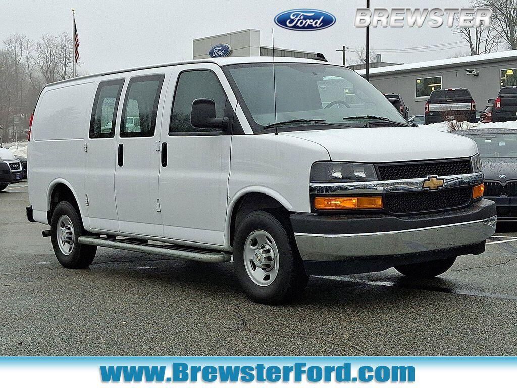 2024 CHEVROLET Express