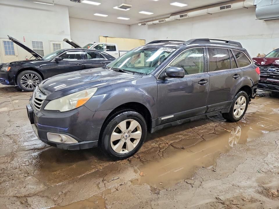 2012 SUBARU Outback