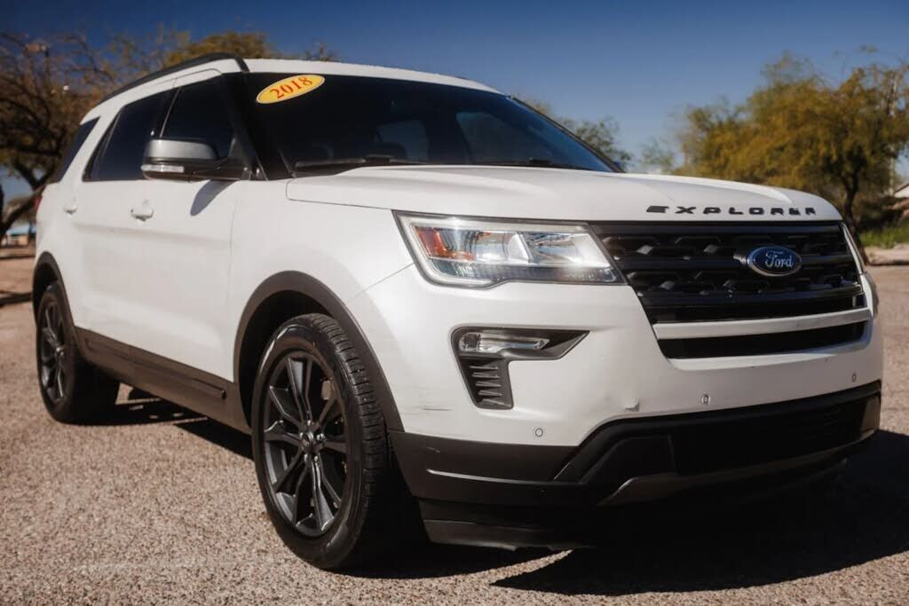 2018 FORD Explorer
