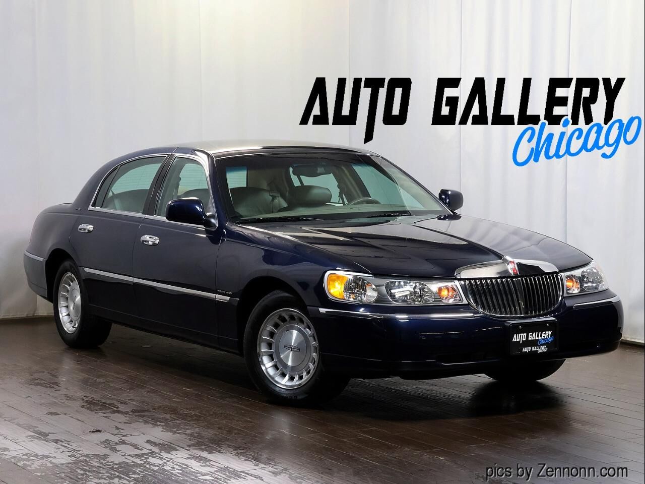 2001 LINCOLN Town Car
