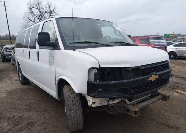 2020 CHEVROLET Express