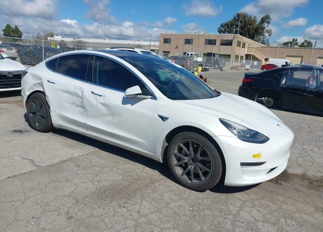 2020 TESLA Model 3