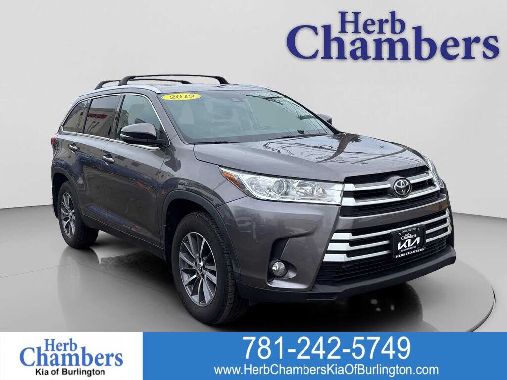2019 TOYOTA Highlander