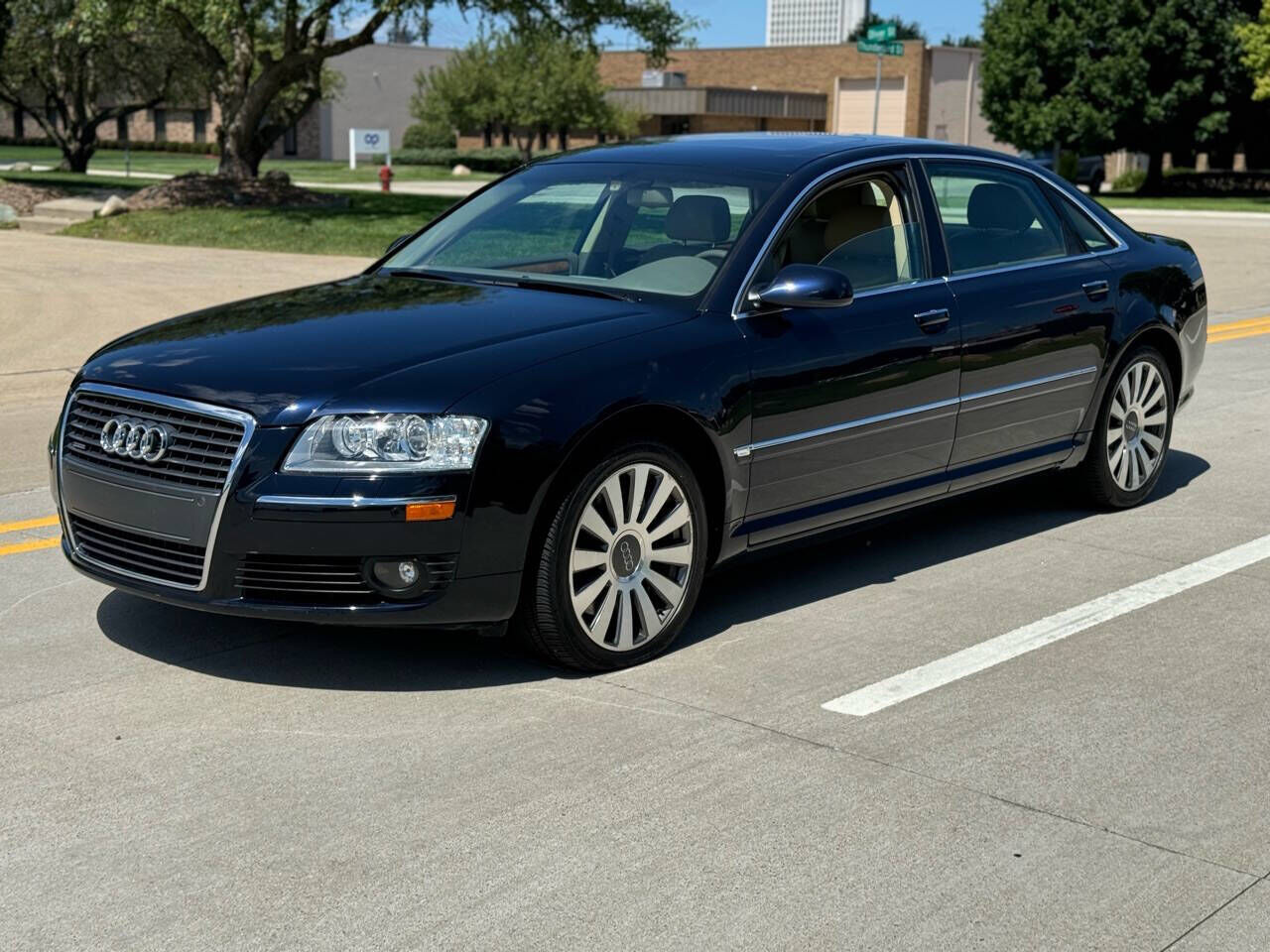 2006 AUDI A8