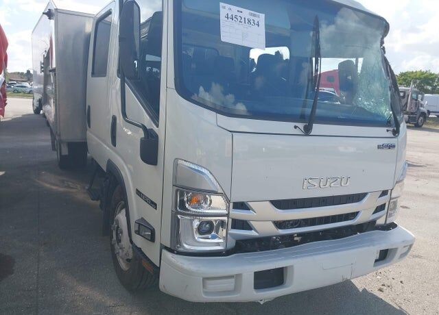 2025 ISUZU NPR/NPR-HD