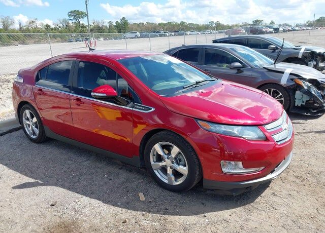 2013 CHEVROLET Volt