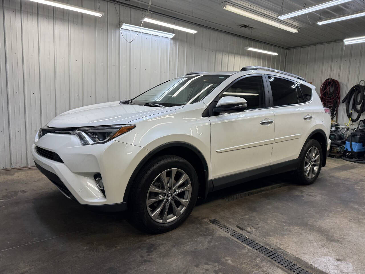 2017 TOYOTA RAV4