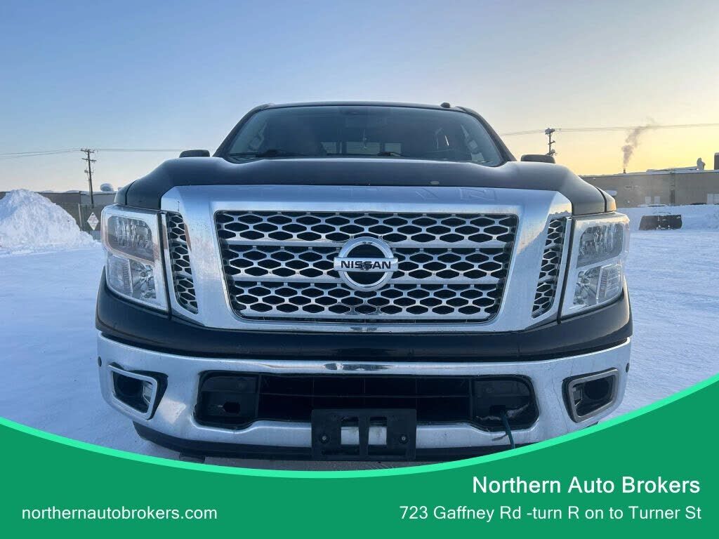 2017 NISSAN Titan