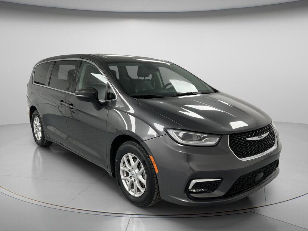 2023 CHRYSLER Pacifica