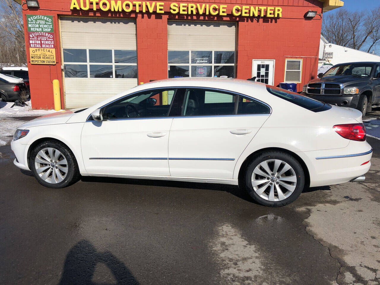 2011 VOLKSWAGEN Passat