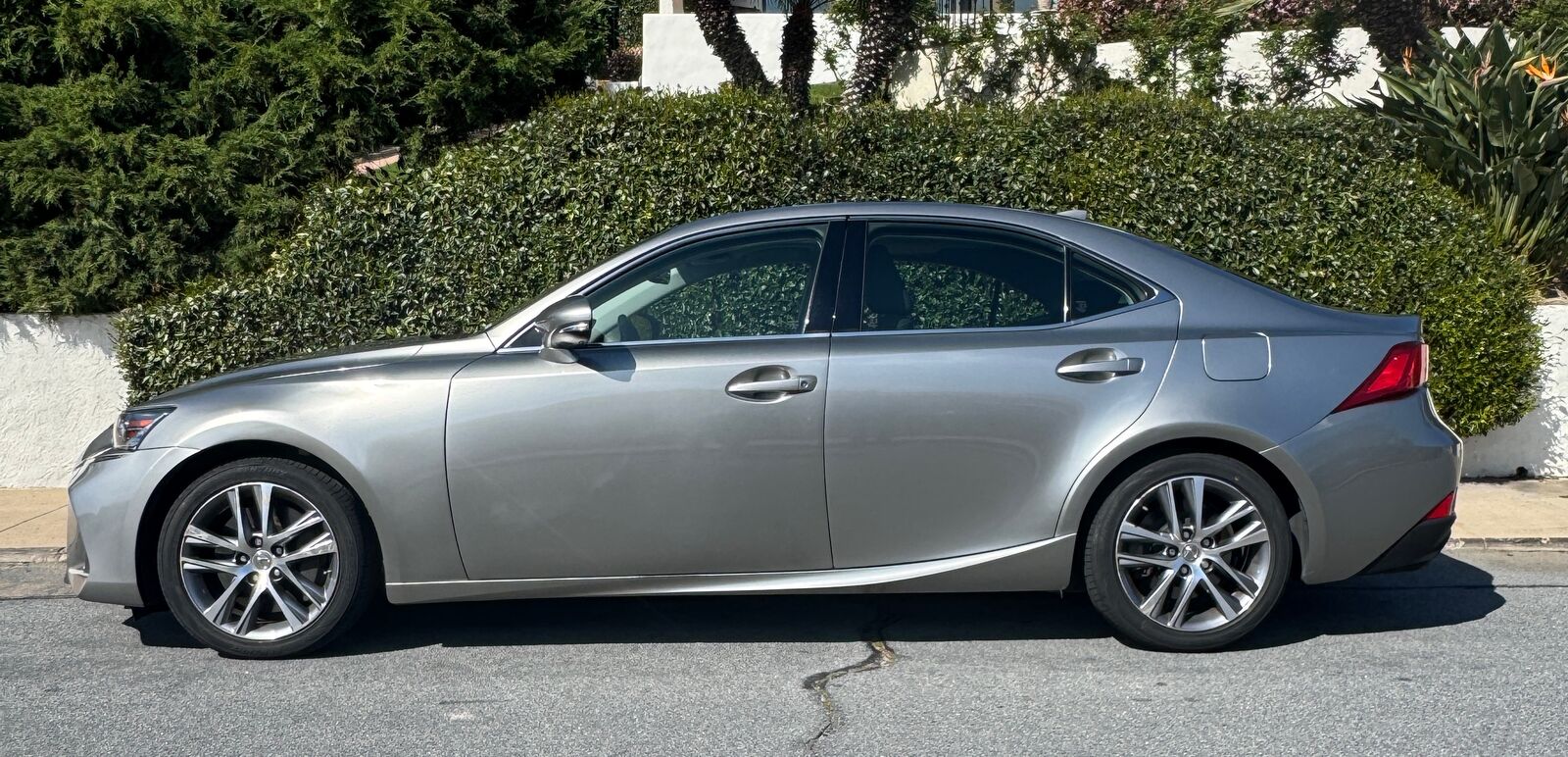 2019 LEXUS IS