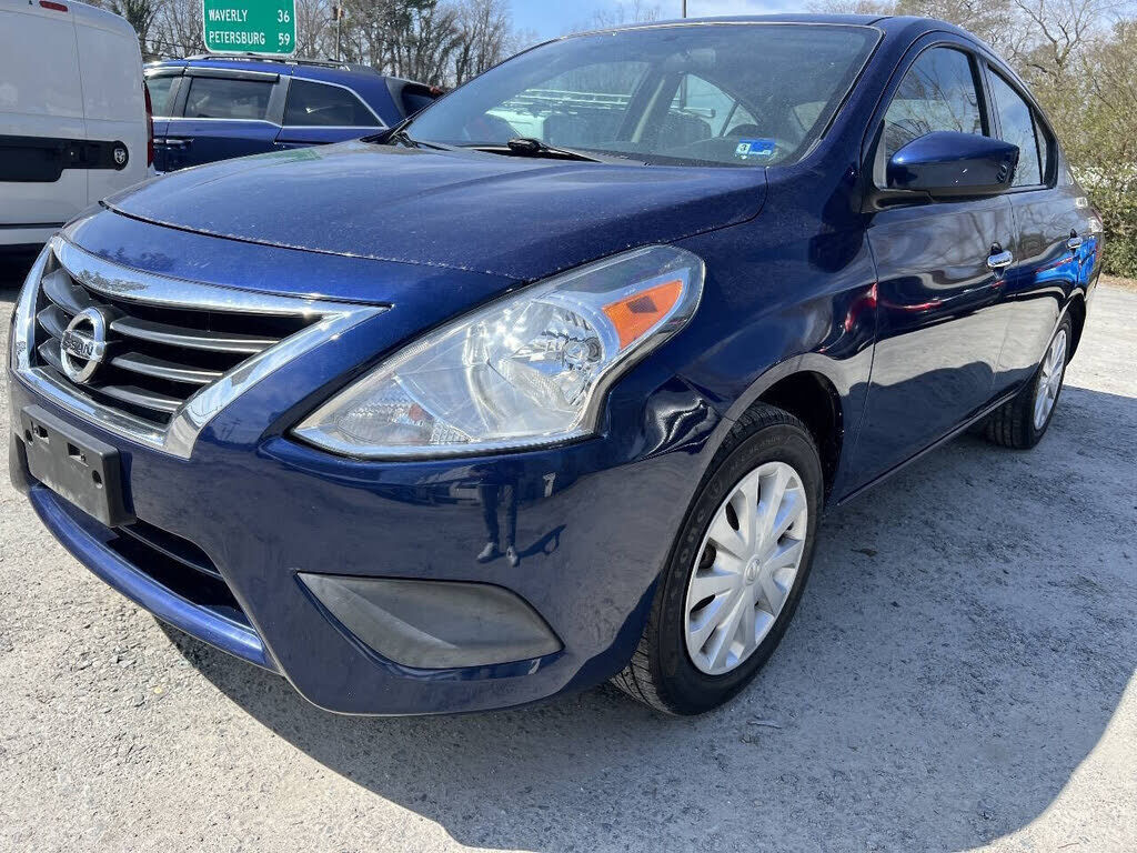 2019 NISSAN Versa