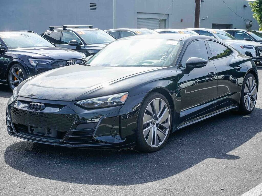 2022 AUDI e-tron