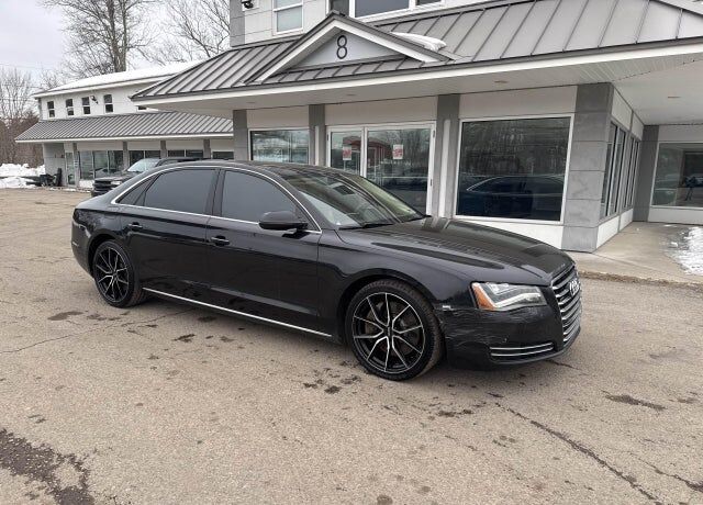 2011 AUDI A8