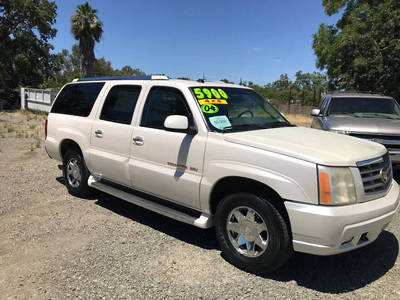 2004 CADILLAC Escalade
