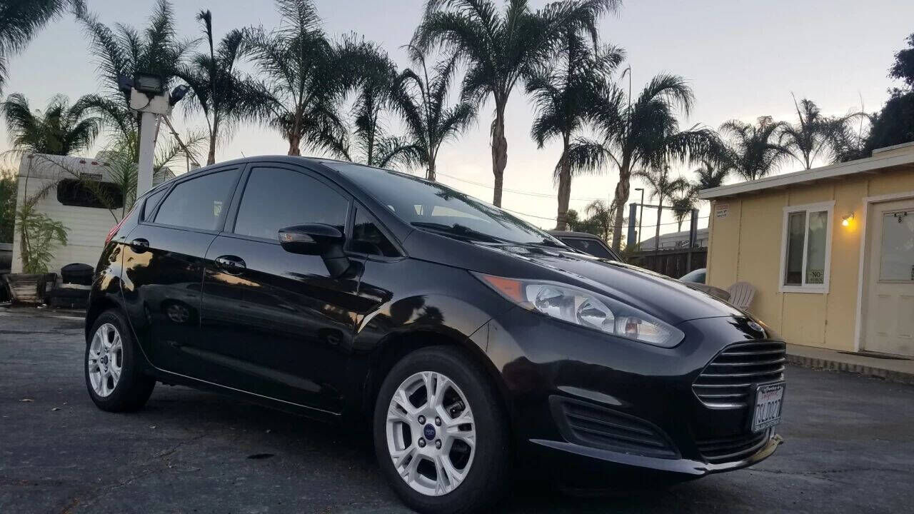 2014 FORD Fiesta