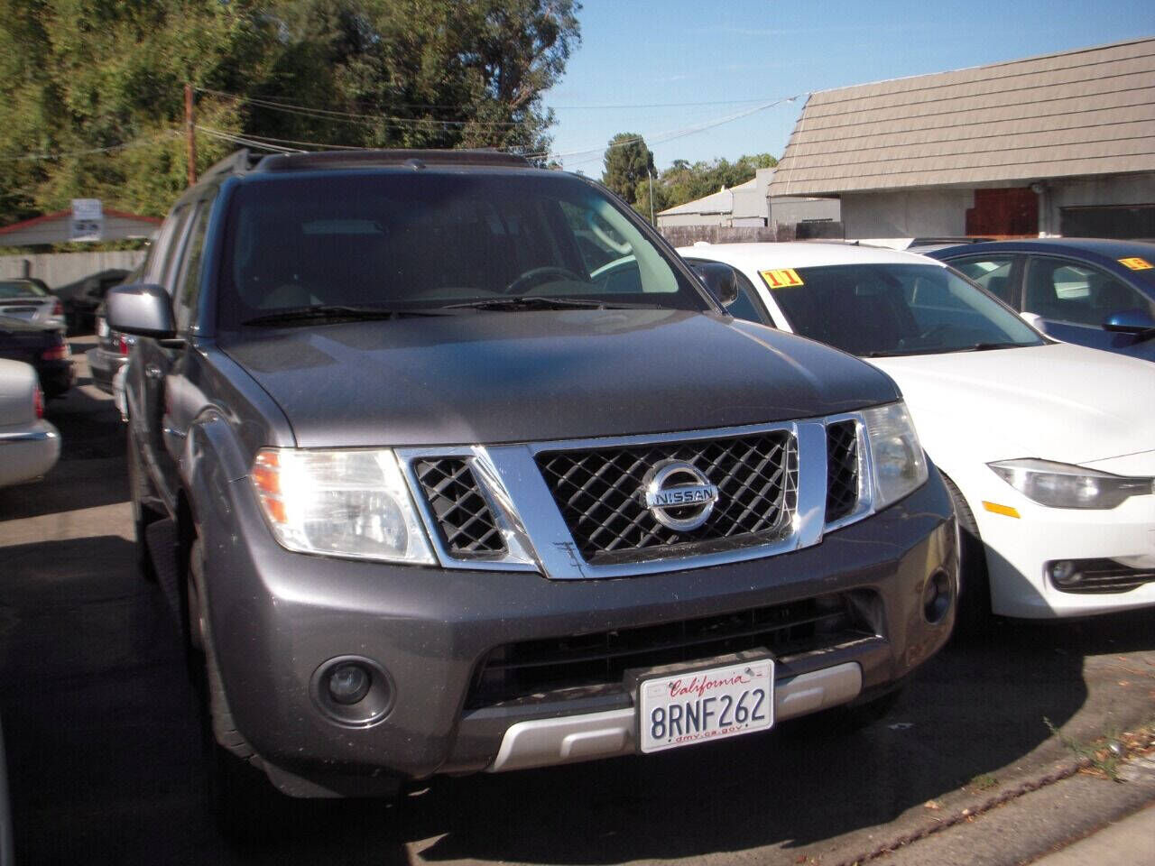 2011 NISSAN Pathfinder