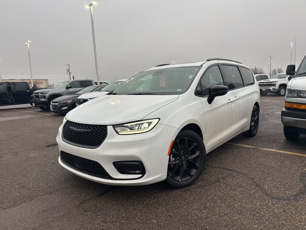2025 CHRYSLER Pacifica