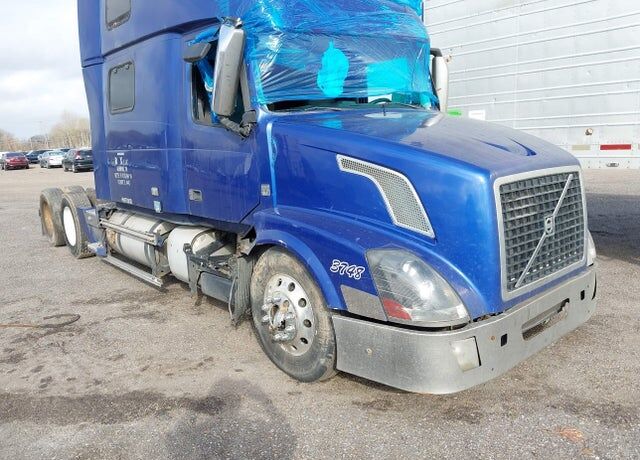 2017 VOLVO TRUCK VNL