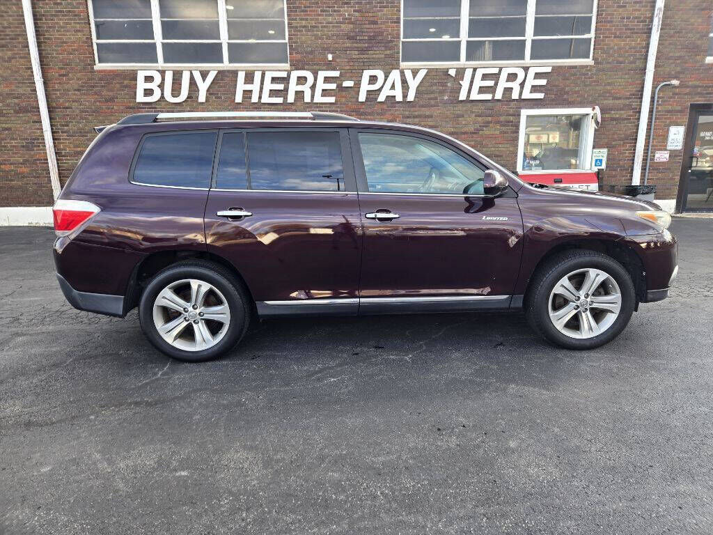 2011 TOYOTA Highlander